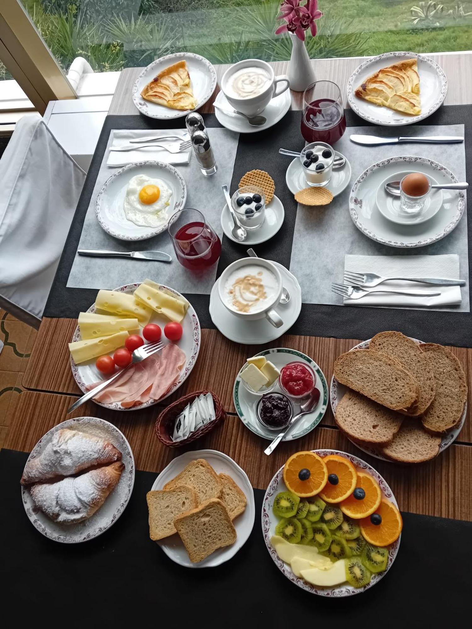 Hotel Ristorante Radar Carrara Eksteriør bilde