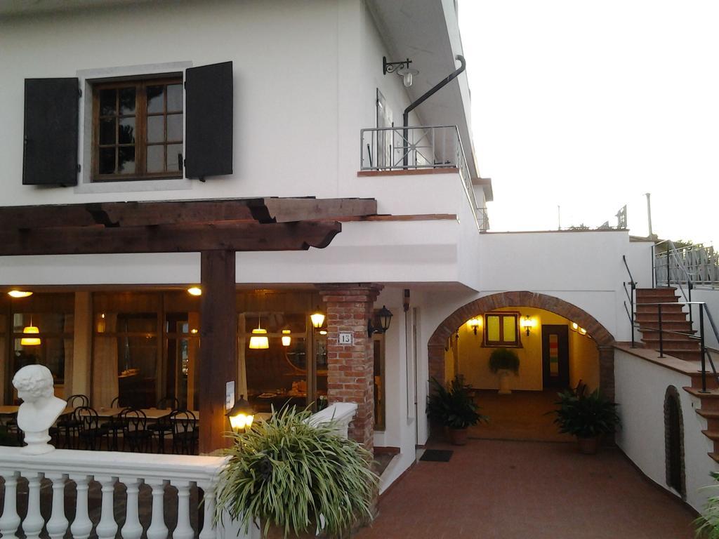 Hotel Ristorante Radar Carrara Eksteriør bilde
